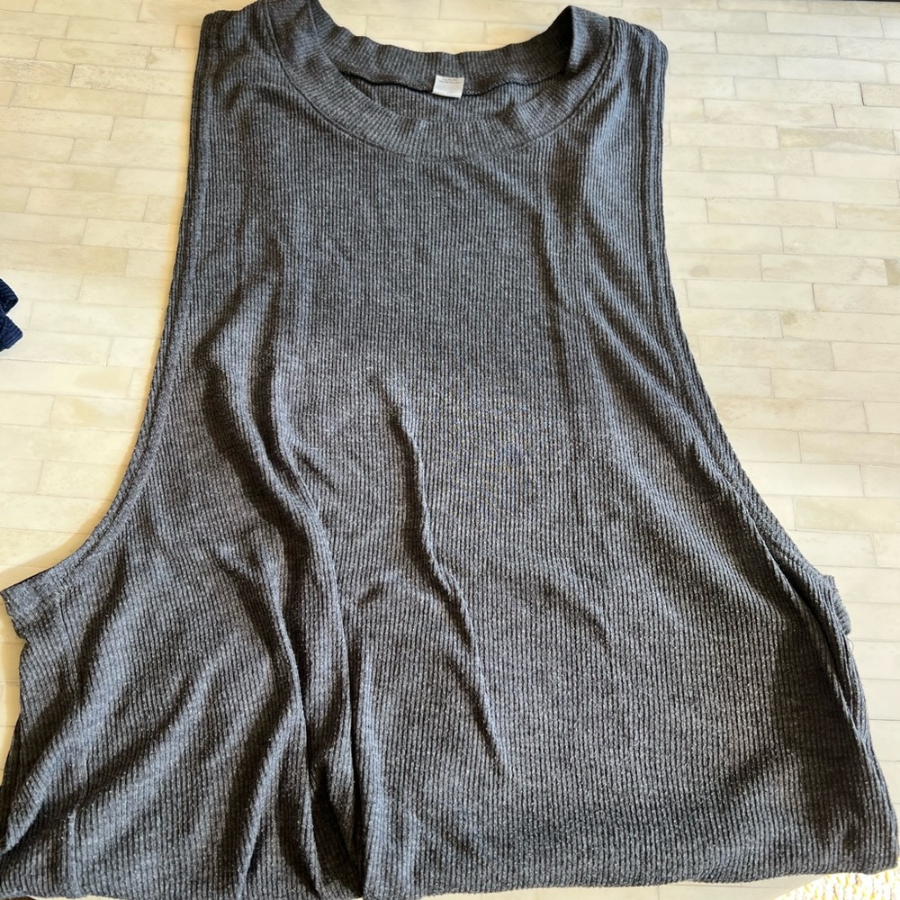 Gray tank top